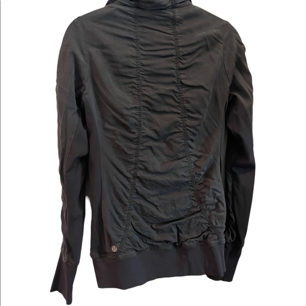 Lululemon Cool Down Reversible Jacket - image 4